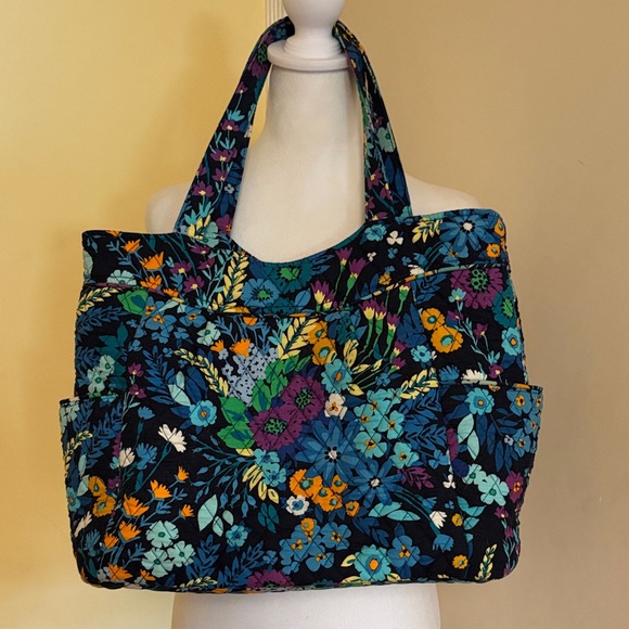 Vera Bradley Floral Patterned Large Tote Bag 13 x 16 - Picture 1 of 6